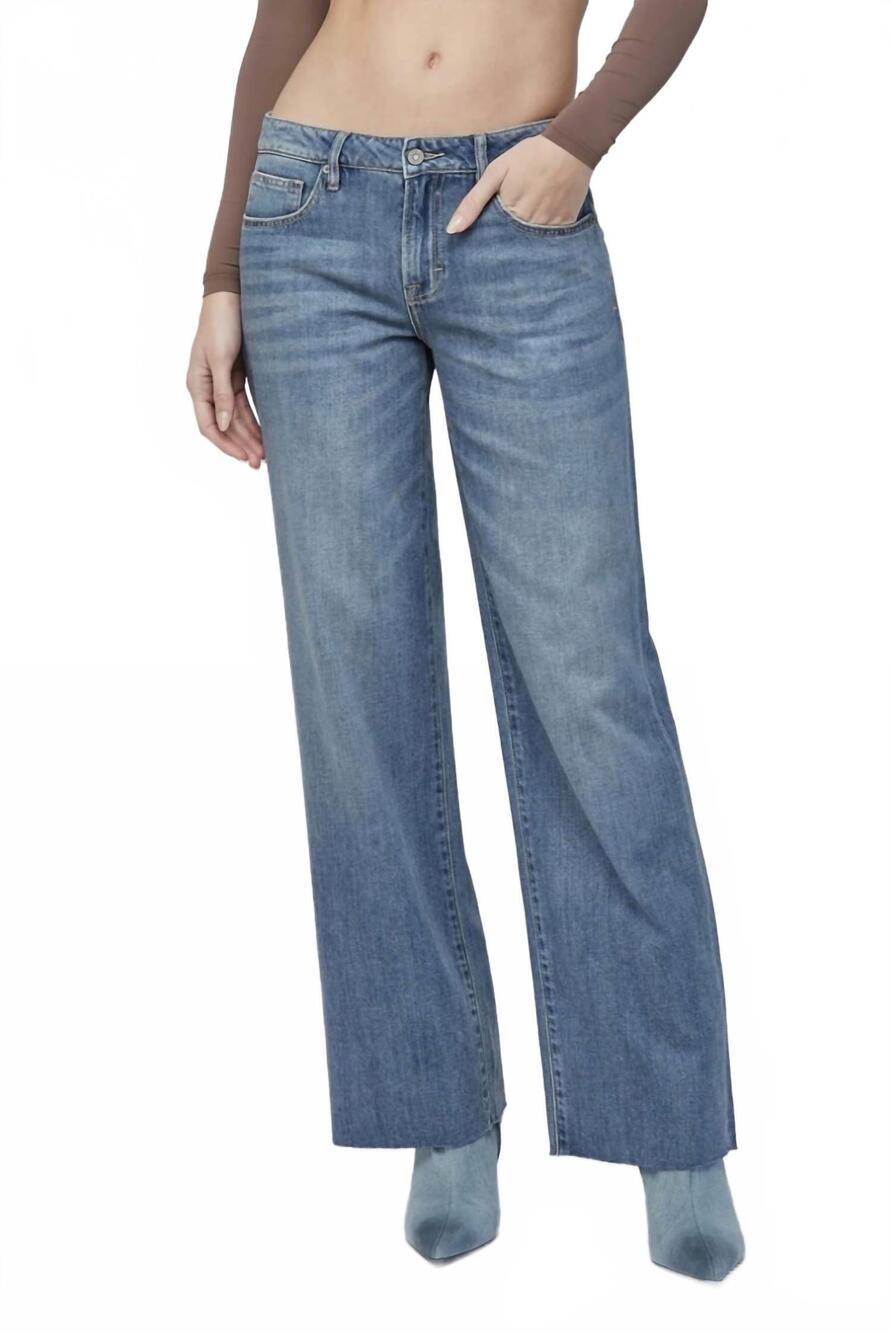 NEW HIDDEN logan mid-rise dad jean in medium wash